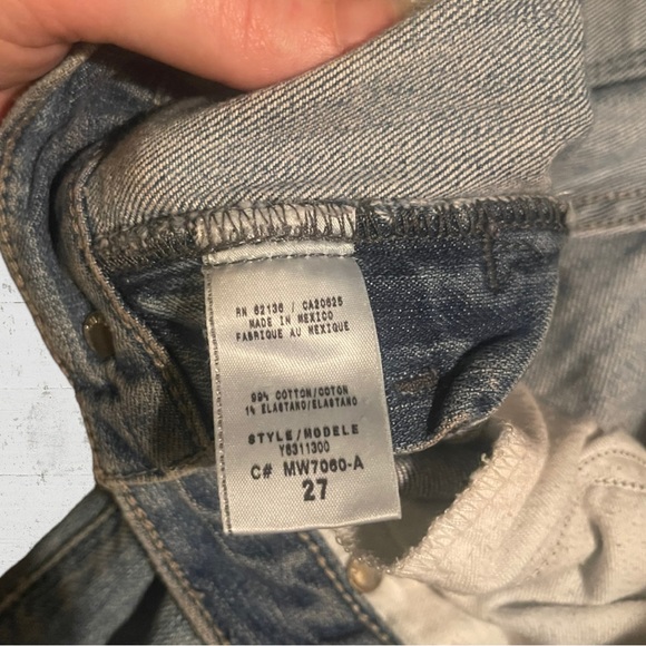 Guess Women’s Light Jeans Flare Leg with Pocket Detail Size 27 - Picture 5 of 6